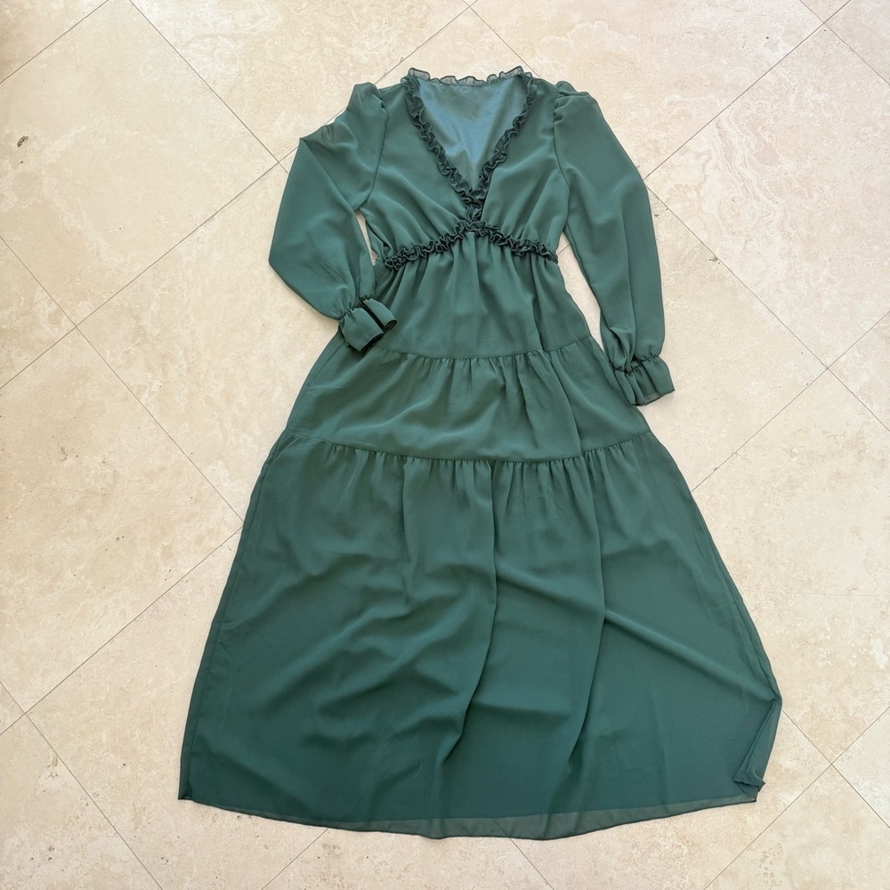 Elegant Green Women's Dress - Picture 2 of 4